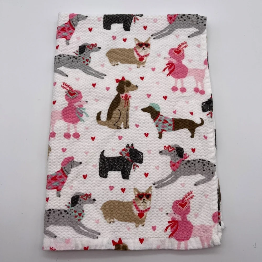 Cupcakes and Cashmere Kitchen Towels Dogs Hearts Valentines Day Set‎ Of 2